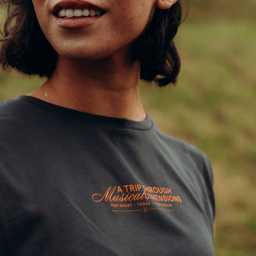 033. Mysteryland Tanktop Washed Black Hands